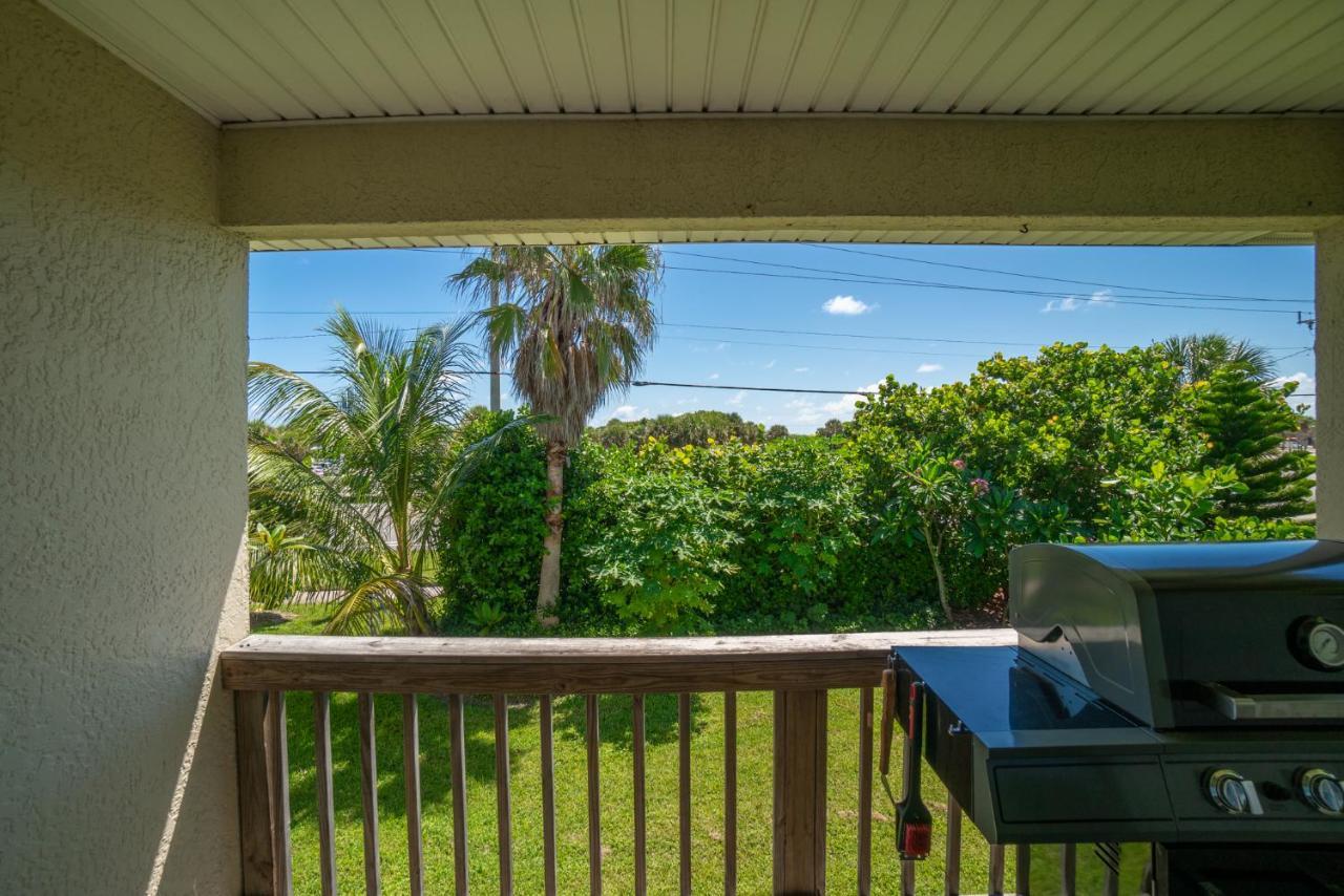 Surfside Paradise Retreat - 3Br And 2Ba Duplex, Grill, Dog Friendly - Close To The Beach! Melbourne Buitenkant foto