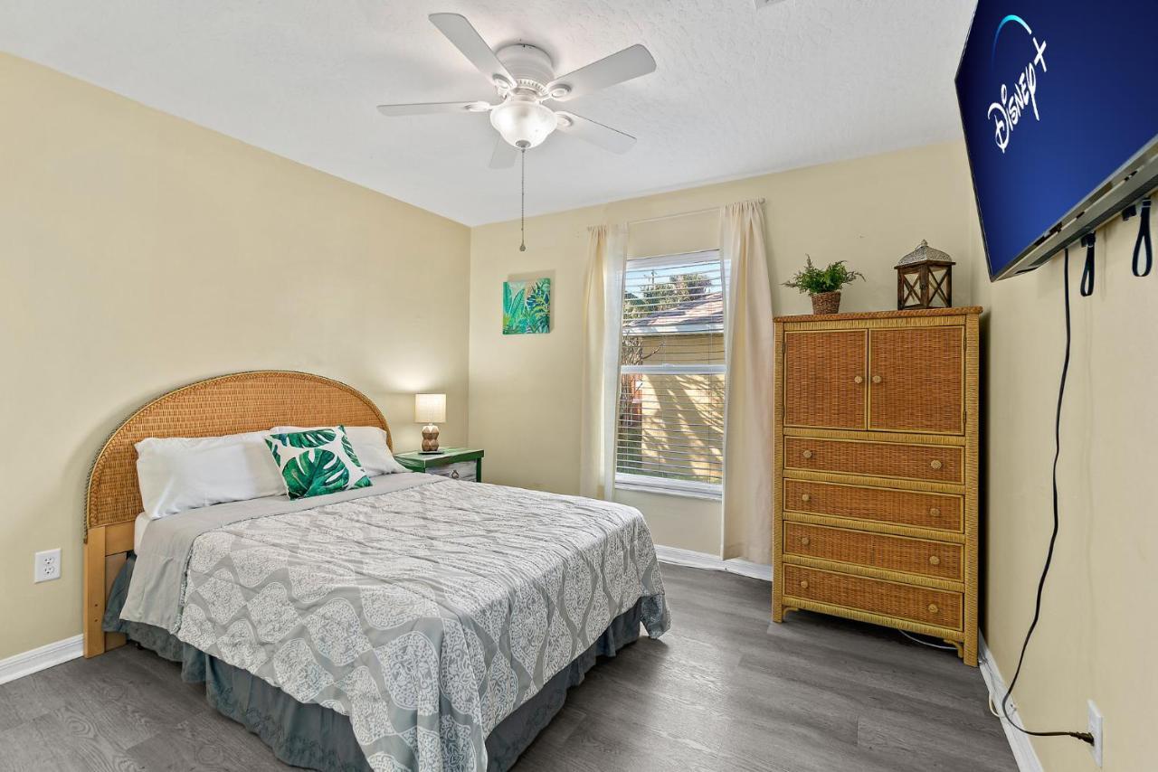 Surfside Paradise Retreat - 3Br And 2Ba Duplex, Grill, Dog Friendly - Close To The Beach! Melbourne Buitenkant foto