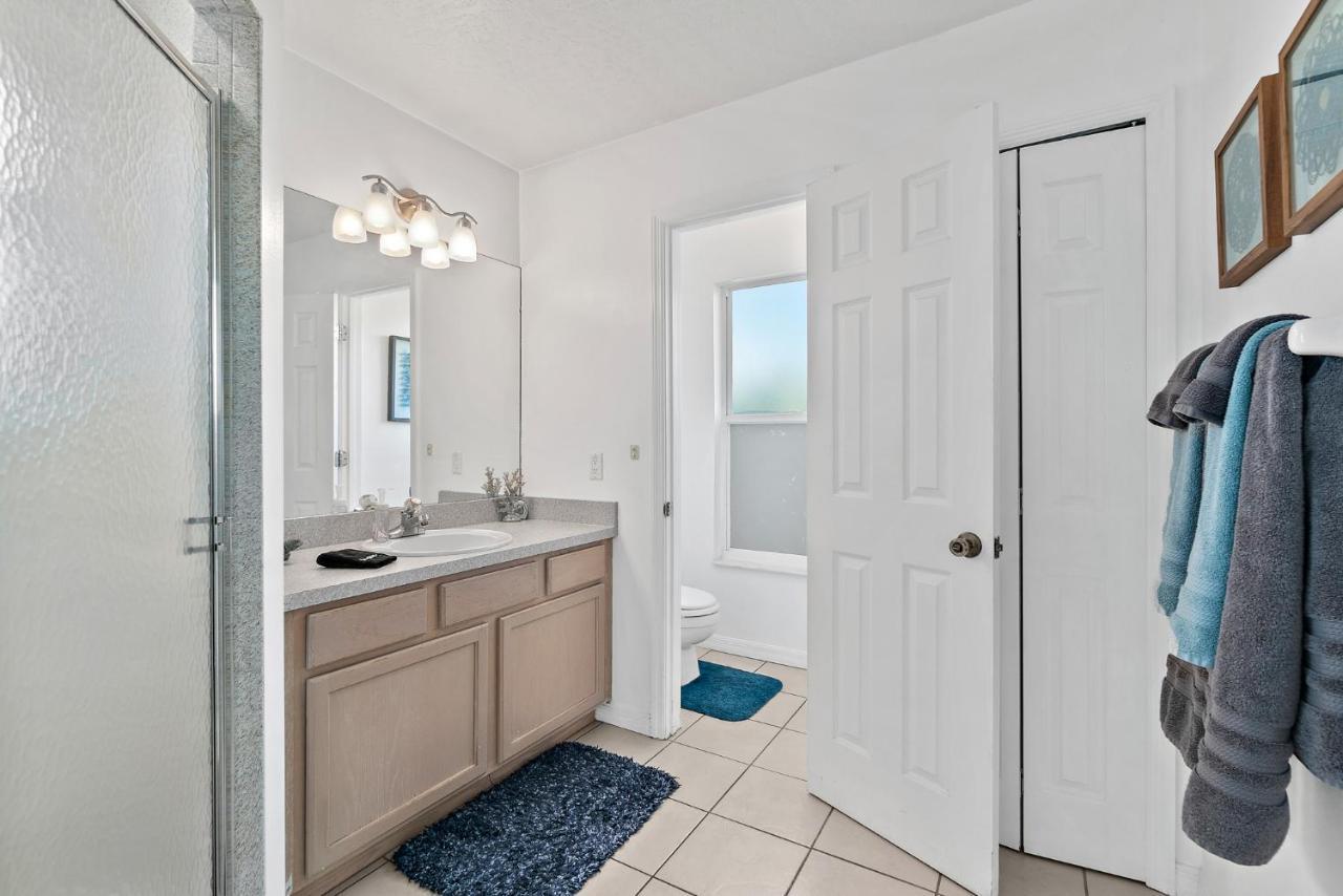 Surfside Paradise Retreat - 3Br And 2Ba Duplex, Grill, Dog Friendly - Close To The Beach! Melbourne Buitenkant foto