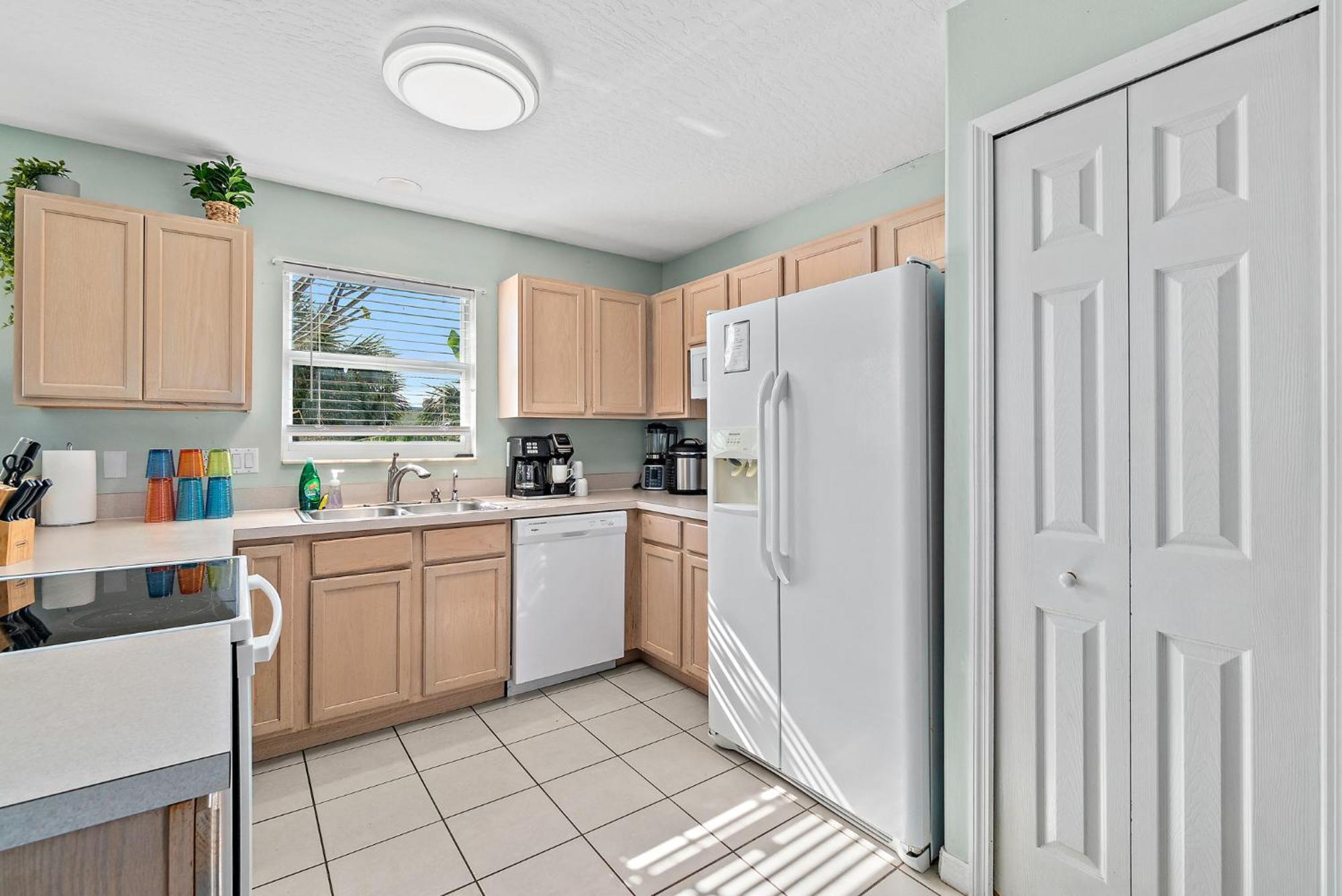 Surfside Paradise Retreat - 3Br And 2Ba Duplex, Grill, Dog Friendly - Close To The Beach! Melbourne Buitenkant foto