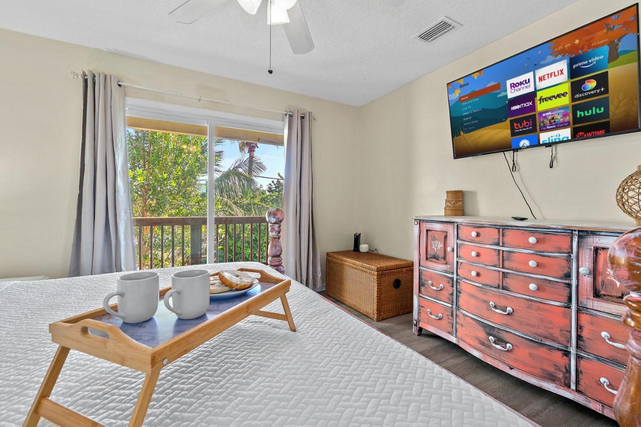Surfside Paradise Retreat - 3Br And 2Ba Duplex, Grill, Dog Friendly - Close To The Beach! Melbourne Buitenkant foto