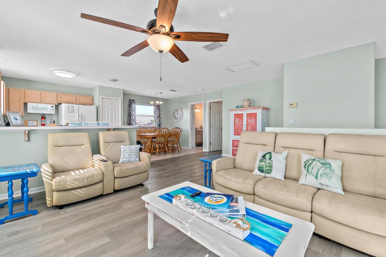 Surfside Paradise Retreat - 3Br And 2Ba Duplex, Grill, Dog Friendly - Close To The Beach! Melbourne Buitenkant foto